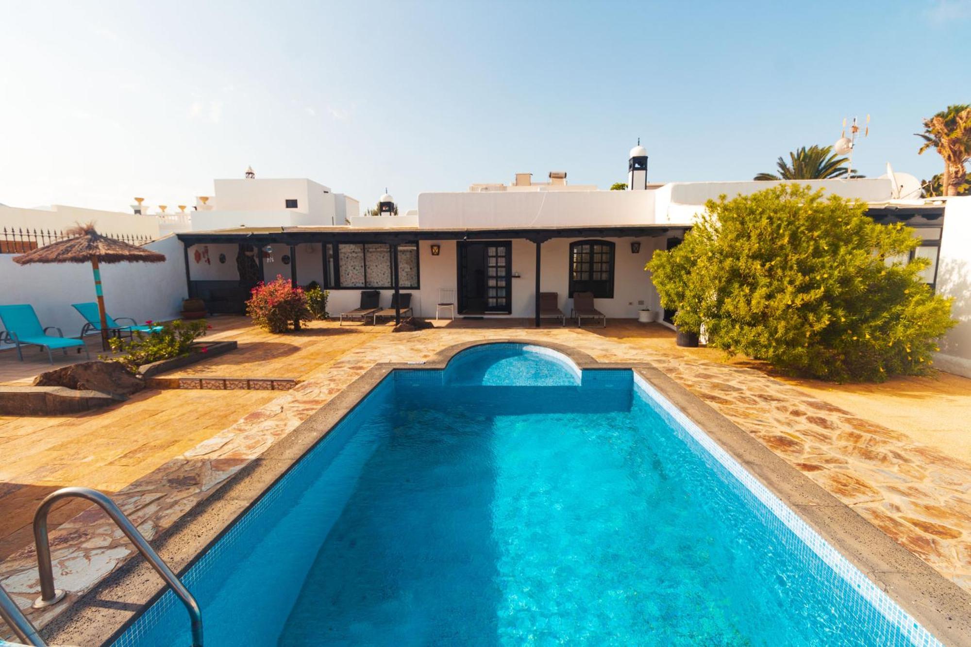 Luxury Villa Alfred Puerto del Carmen  Exterior photo